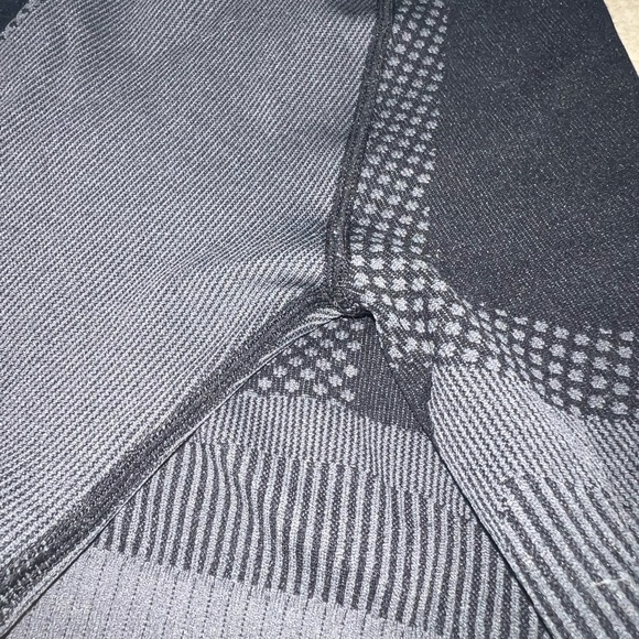 Compression Crop workout top - Picture 3 of 4